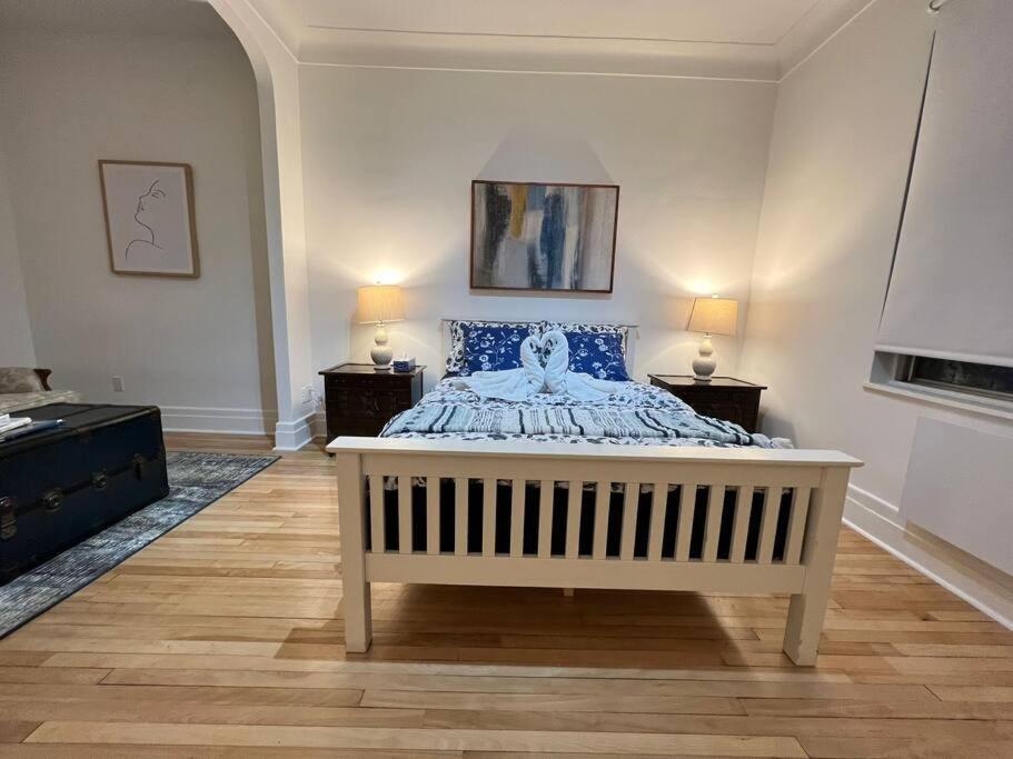Appartamento Charm & Luxury Vacation Headquarters To Downtown! Montréal Esterno foto